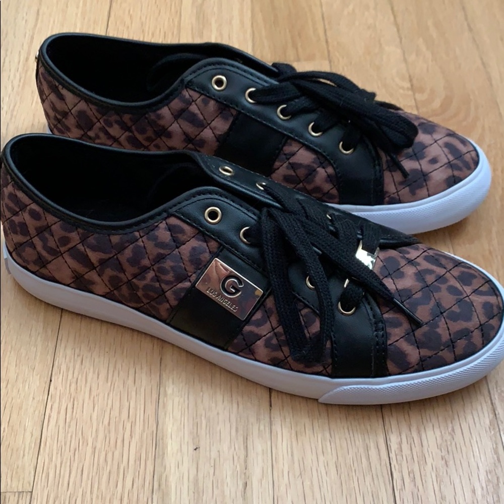 Guess Cheetah leopard Sneaker Size 10 new